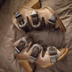 Freebird By Steven-Violet SZ9-Taupe